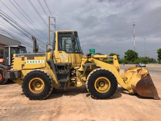 ขายรถตักล้อยาง KOMATSU WA300-3 รถนอกนำเข้าเองจากญี่ปุ่น สภาพสวยพร้อมใช้งาน มีVDOการทำงานครับ ขายรถตักล้อยาง KOMATSU WA300-3 รถนอกนำเข้าเองจากญี่ปุ่น สภาพสวยพร้อมใช้งาน มีVDOการทำงานครับ