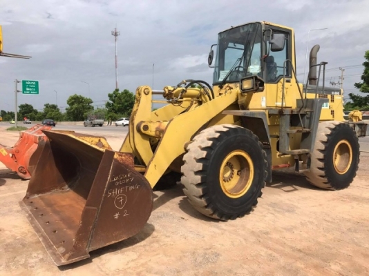 ขายรถตักล้อยาง KOMATSU WA300-3 รถนอกนำเข้าเองจากญี่ปุ่น สภาพสวยพร้อมใช้งาน มีVDOการทำงานครับ ขายรถตักล้อยาง KOMATSU WA300-3 รถนอกนำเข้าเองจากญี่ปุ่น สภาพสวยพร้อมใช้งาน มีVDOการทำงานครับ