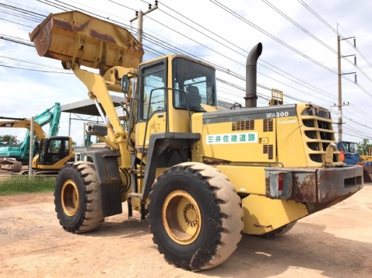 ขายรถตักล้อยาง KOMATSU WA300-3 รถนอกนำเข้าเองจากญี่ปุ่น สภาพสวยพร้อมใช้งาน มีVDOการทำงานครับ ขายรถตักล้อยาง KOMATSU WA300-3 รถนอกนำเข้าเองจากญี่ปุ่น สภาพสวยพร้อมใช้งาน มีVDOการทำงานครับ