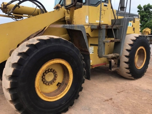 ขายรถตักล้อยาง KOMATSU WA300-3 รถนอกนำเข้าเองจากญี่ปุ่น สภาพสวยพร้อมใช้งาน มีVDOการทำงานครับ ขายรถตักล้อยาง KOMATSU WA300-3 รถนอกนำเข้าเองจากญี่ปุ่น สภาพสวยพร้อมใช้งาน มีVDOการทำงานครับ