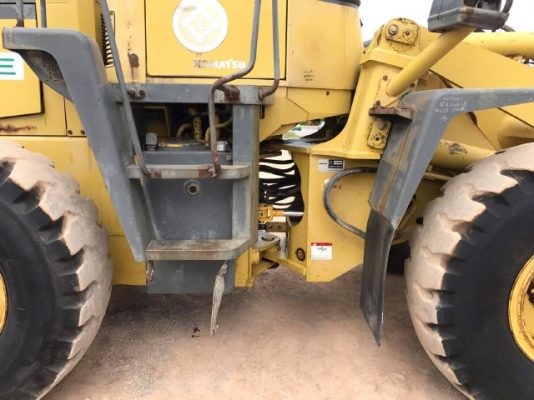 ขายรถตักล้อยาง KOMATSU WA300-3 รถนอกนำเข้าเองจากญี่ปุ่น สภาพสวยพร้อมใช้งาน มีVDOการทำงานครับ ขายรถตักล้อยาง KOMATSU WA300-3 รถนอกนำเข้าเองจากญี่ปุ่น สภาพสวยพร้อมใช้งาน มีVDOการทำงานครับ