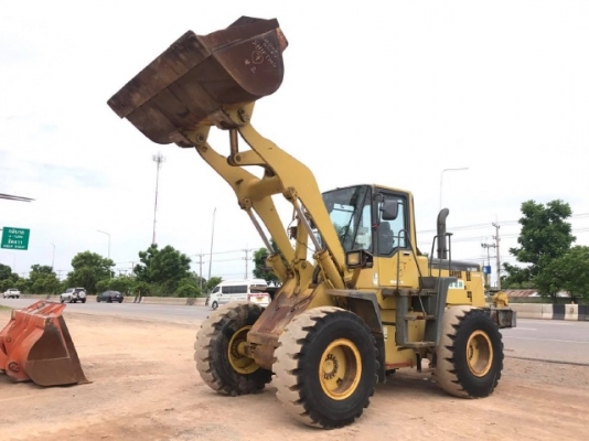 ขายรถตักล้อยาง KOMATSU WA300-3 รถนอกนำเข้าเองจากญี่ปุ่น สภาพสวยพร้อมใช้งาน มีVDOการทำงานครับ ขายรถตักล้อยาง KOMATSU WA300-3 รถนอกนำเข้าเองจากญี่ปุ่น สภาพสวยพร้อมใช้งาน มีVDOการทำงานครับ