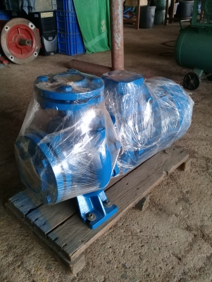 ปั้มน้ำสภาพใหม่10แรง3เฟส