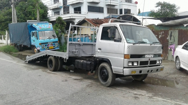 รถบบรทุกสไลด์ Isuzu NPR 115 แรง