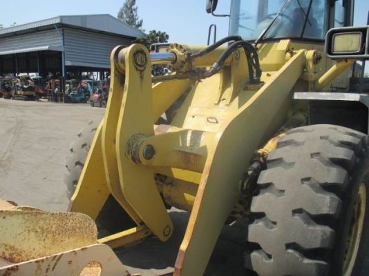 รถตักล้อยาง KOMATSU รุ่น WA 300-3