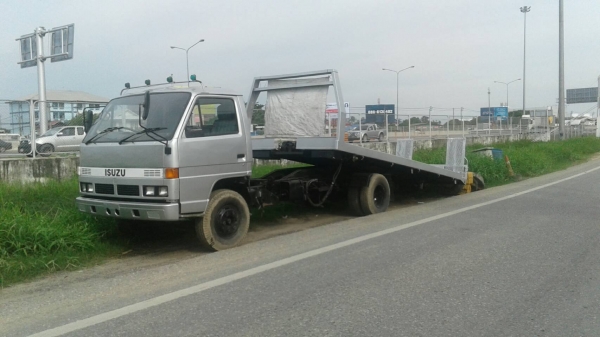 รถบบรทุกสไลด์ Isuzu NPR 115 แรง