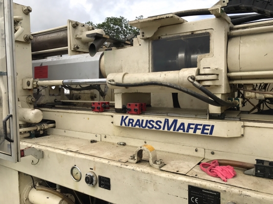 ขาย เครื่องฉีดพลาสติก 320 ตัน โลละ 15 บ. ขาย เครื่องฉีดพลาสติก 320 ตัน โลละ 15 บ.