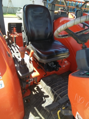ขาย Kubota M7040 ใบมีดดันหน้า รถตามสภาพใช้งานได้ดี ใครหารุ่นนี้อยู่รีบมาครับ