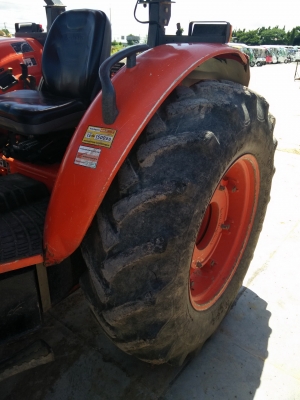 ขาย Kubota M7040 ใบมีดดันหน้า รถตามสภาพใช้งานได้ดี ใครหารุ่นนี้อยู่รีบมาครับ