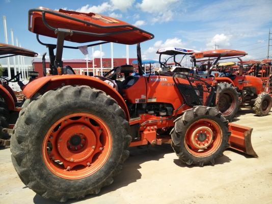 ขาย Kubota M7040 ใบมีดดันหน้า รถตามสภาพใช้งานได้ดี ใครหารุ่นนี้อยู่รีบมาครับ