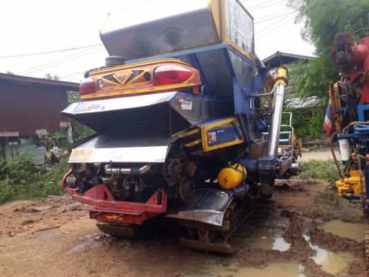 ขายรถเกี่ยวข้าว ขายรถเกี่ยวข้าว