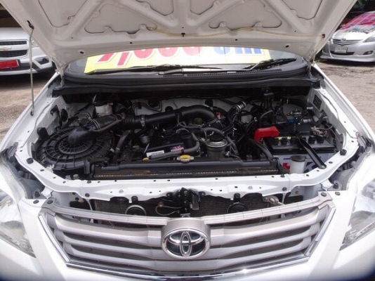 TOYOTA INNOVA 2.0V เกียร์AT ปี 2014 โทร 062-991-6649 ดาวออโต้เบสท์