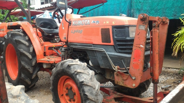 สามย่านแทรคเตอร์  ขายรถไถ KUBOTA L3408 รถไร่ พร้อมดันหน้า สภาพสวยๆ เดิมๆ เครื่องแน่น เกียร์ดี ไฮดรอลิกดี  ราคา 170,000 มีรถขนส่งบริการ ร้านสามย่านแทรคเตอร์ อ.แกลง จ.ระยอง 0897489639,0818618678,0899347475 id line=0897489639 id line=0818618678 id line=08993
