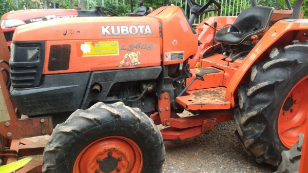 สามย่านแทรคเตอร์ ขายรถไถ KUBOTA L3408 รถไร่ พร้อมดันหน้า สภาพสวยๆ เดิมๆ เครื่องแน่น เกียร์ดี ไฮดรอลิกดี ราคา 170,000 มีรถขนส่งบริการ ร้านสามย่านแทรคเตอร์ อ.แกลง จ.ระยอง 0897489639,0818618678,0899347475 id line=0897489639 id line=0818618678 id line=08993 สามย่านแทรคเตอร์ ขายรถไถ KUBOTA L3408 รถไร่ พร้อมดันหน้า สภาพสวยๆ เดิมๆ เครื่องแน่น เกียร์ดี ไฮดรอลิกดี ราคา 170,000 มีรถขนส่งบริการ ร้านสามย่านแทรคเตอร์ อ.แกลง จ.ระยอง 0897489639,0818618678,0899347475 id line=0897489639 id line=0818618678 id line=08993