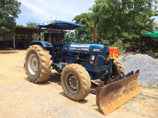 ขายรถไถฟอร์ด 6610 (2 เพลา)มีเล่มทะเบียน สภาพพร้อมใช้งาน สนใจติดต่อ 0806779559 LINE : 0806779559