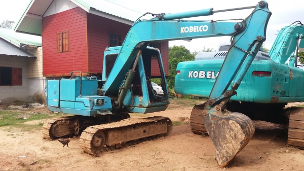 ขายคู่ 1,150,000 KOBELCO sk 200-6=sk 60-2 รวม 2 คัน รถสวยพร้อมใช้ เอกสารพร้อม รถอยู่ นางรอง บุรีรัมย์ 090-772-3710 090-772-3708