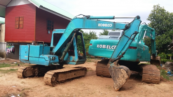 ขายคู่ 1,150,000 KOBELCO sk 200-6=sk 60-2 รวม 2 คัน รถสวยพร้อมใช้ เอกสารพร้อม รถอยู่ นางรอง บุรีรัมย์ 090-772-3710 090-772-3708