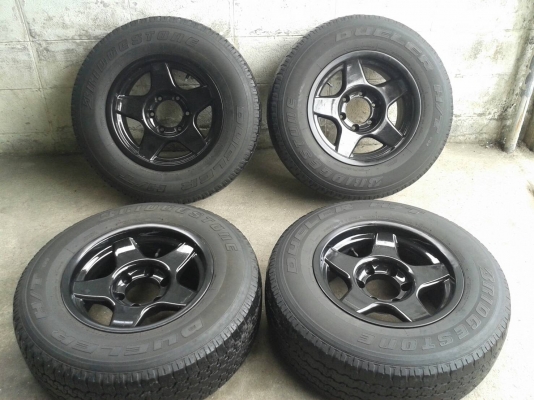 ล้อเบสเล่ ขอบ16นิ้ว6รู  พร้อมยางปี11 ชุดนนี้ ราคา 8900 บาท