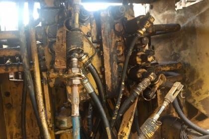 ขาย 265,000 บาท KOMATSU PC200-3 เครื่องดี ปั้มแรง โช่หนา เอวแน่น เอกสารชื้อขาย   รถอยู่ จ.นครพนม โทร&amp;ไอดีไลน์ 0610710295