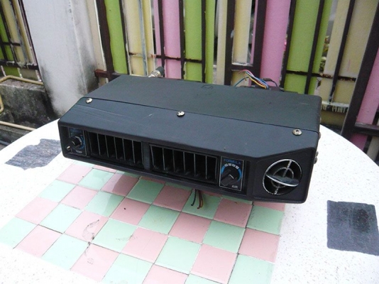 ขายตู้แอร์ฟอมูล่าหน้าปรับได้แบบส่องช่อง 1350 บาท ขายตู้แอร์ฟอมูล่าหน้าปรับได้แบบส่องช่อง 1350 บาท