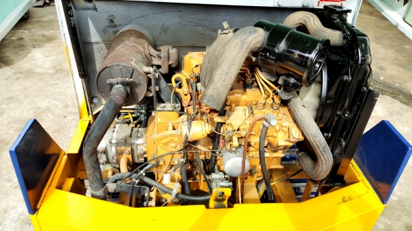 ขาย รถขุด KOMATSU รุ่น PC07  มือสองญี่ปุ่น 100\% แทรกเหล็ก สลักบูทเอว แน่น ทำงานดี ทุกระบบ สามารถ ขึ้นรถปิคอัพ ได้แน่นอน  มือถือ/LINE ID : 0818753444