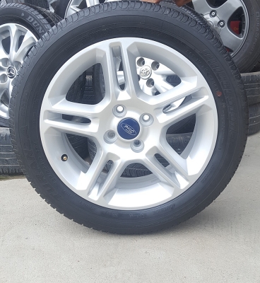 ขายล้อFord Fiesta ขอบ16 พร้อมยาง 4 ล้อ ขายล้อFord Fiesta ขอบ16 พร้อมยาง 4 ล้อ