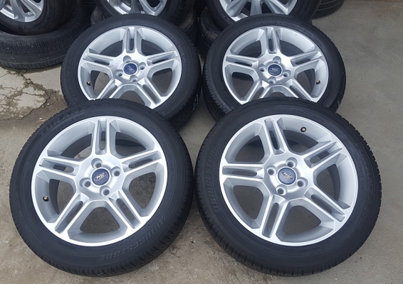 ขายล้อFord Fiesta ขอบ16 พร้อมยาง  4 ล้อ