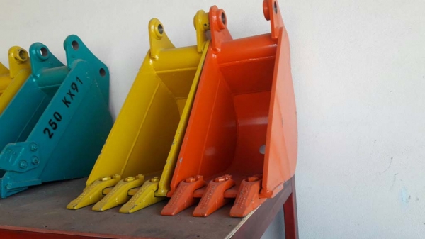 ปุ้งกี้รถขุดเล็ก ทุกรุ่นทุกยี่ห้อ(New Bucket) นำเข้าพรีเมี่ยม