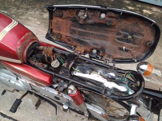 YAMAHA RS125 (หรีดวาล์ว)
