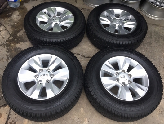 แม็กพร้อมยางป้ายแดง 265-65-17 Toyota Revo ขอบ17