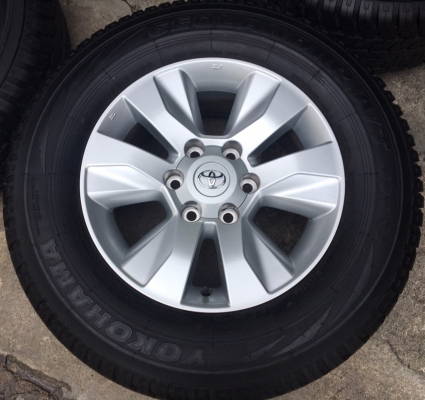 แม็กพร้อมยางป้ายแดง 265-65-17 Toyota Revo ขอบ17 แม็กพร้อมยางป้ายแดง 265-65-17 Toyota Revo ขอบ17