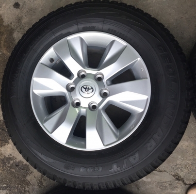 แม็กพร้อมยางป้ายแดง 265-65-17 Toyota Revo ขอบ17