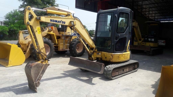รถขุด Komatsu PC30MR-2 Cabin เก่าญี่ปุ่น