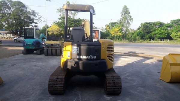รถขุด Komatsu PC40MR-2 เก่าญี่ปุ่น