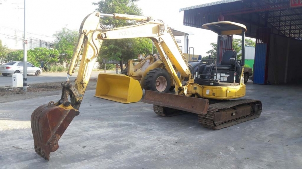 รถขุด Komatsu PC40MR-2 เก่าญี่ปุ่น