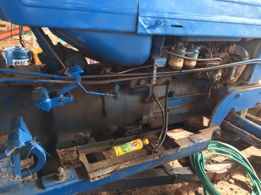 ขายด่วน รถไถ FORD 5500 เครื่่อง T1 อุปกรณ์ดันหน้า ผาน3 เอกสารเล่มทะเบียน สนใจสอบถาม 093-0764943 - 088-3223272