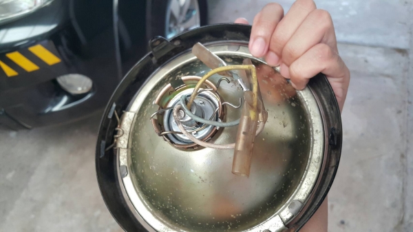 ไฟหน้าเก่าญี่ปุน