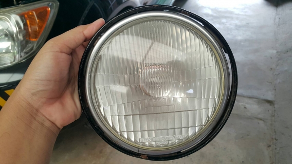 ไฟหน้าเก่าญี่ปุน