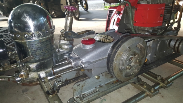 ปั้มอัดฉีดเครื่อง 7  แรง ผ่านการเทสแล้ว รูเข้า 6 หุน สอบถามได้ ต่อรองได้ ขายได้ขาย