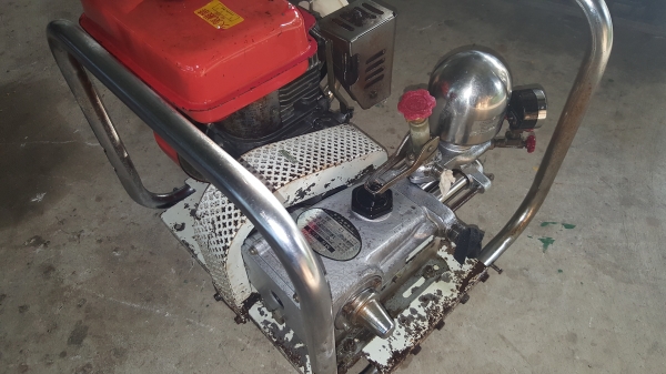 ปั้มอัดฉีดเครื่อง 3.5 แรง ปั้มนิ้ว ทดสอบแล้ว พร้อมใช้งาน สอบถามได้ ต่อรองได้ขายได้ขาย