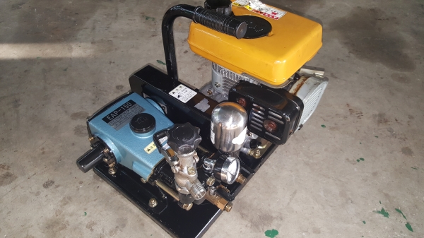 ปั้มอัดฉีดเครื่อง 2 แรง รูน้ำเข้า 6 หุน พร้อมใช้งาน