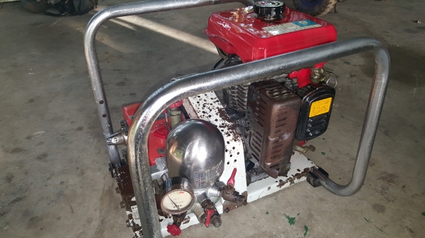 ปั้มอัดฉีดเครื่อง 3.5 แรง เข้าออก 6 หุน ทดสอบแล้ว พร้อมใช้งาน สอบถามได้ ต่อรองได้ขายได้ขาย