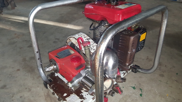 ปั้มอัดฉีดเครื่อง 3.5 แรง เข้าออก 6 หุน ทดสอบแล้ว พร้อมใช้งาน สอบถามได้ ต่อรองได้ขายได้ขาย