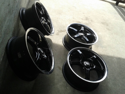 ขอบ17นิ้ว5รู114 ชุดนี้ ราคา 7700 บาท