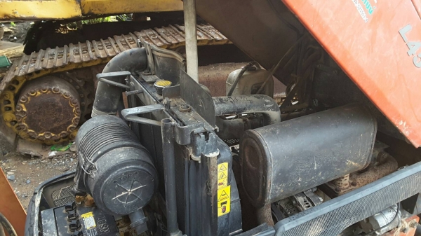 ขายรถไถ L4508  อุปกรณ์ ใบดันหน้า ผานหลัง เอกสารครบพร้อมโอน