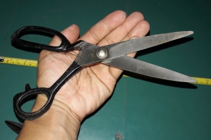 ขายกรรไกรหางและกรรไกรตัดผ้าแพ็คคู่งานเก่าๆ