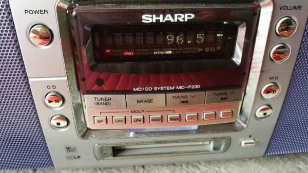 500 บ. ส่งฟรี 083-2000058 LINE ID: line832923 เครื่องเล่นเพลงยี่ห้อSHARP แบบต่อเล่น CD TUNER FM AM MD รูปทรงสวยงาม ใช้ไฟ 100V. 500 บ. ส่งฟรี 083-2000058 LINE ID: line832923 เครื่องเล่นเพลงยี่ห้อSHARP แบบต่อเล่น CD TUNER FM AM MD รูปทรงสวยงาม ใช้ไฟ 100V.