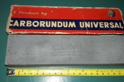 ขายหินลับมีดตราคนป่า Made in Taiwan.เก่าเก็บ