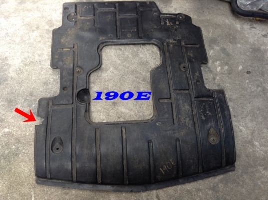 แผงทับทิมแต่งW126 แผงจิ้งหรีดขับซ้ายมี แผงจิ้งหรีด190E ไฟท้าย190E ไฟเพดานW202 สปอร์ทไลท์ซ็ายR129 อีกเล็กน้อย