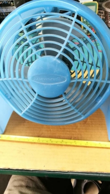 250 บ. ส่งฟรี 083-2000058  LINE ID: line832923 พัดลมขนาดเล็ก 2 สปีด kaz ใช้ไฟ 100V. กินไฟ 25 W.